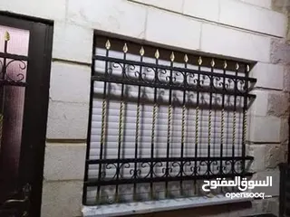  18 نشتري جميع انواع الاثاث المستعمل والخردوات والنثريات