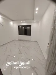  10 خلدا 170م مع ترأس واسع 120م بسعر مغري