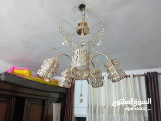  2 ثريا حمس لمبات استعمال بسيط للبيع بسعر مغري 10 دنانير فقط
