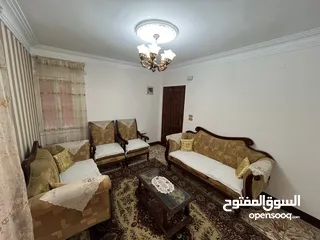  1 شقه للبيع بافضل موقع فى الزيتون الشرقيه بالقرب من كنيسه العزراء  وجسر السويس