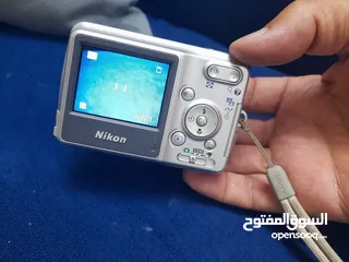  1 كاميرا نيكون ديجيتال بحاله جيده للبيع