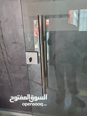  8 أبواب سكيوريت عدد 2 مستعمل للبيع كل باب قياس الأول عرض 90 سم الارتفاع 2متر والثاني 90 سم و8ملم 2متر