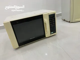  1 كولر مايكرويف وسماعات إيطالي