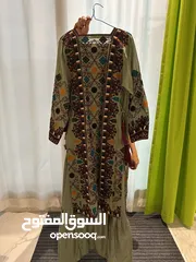  12 Elegant dresses and jalabya