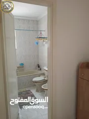  7 شقة مميزة للبيع في أم السماق  - قرب مكة مول طابق اول 200م تشطيب سوبر ديلوكس