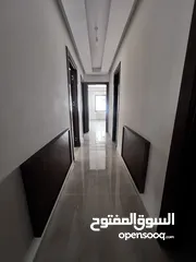  11 للبيع في خلدا شقة ارضيه 200 م مع ترس امامي وترس خلفي لم تسكن بسعر مناسب