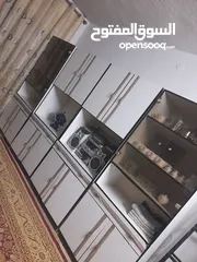  1 بوفيه بحالة جيد جدا للبيع