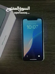  1 iPhone 11 64gb  بحالة ممتازة مع كفرات والصندوق