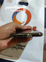  4 ايفون برو ماكس