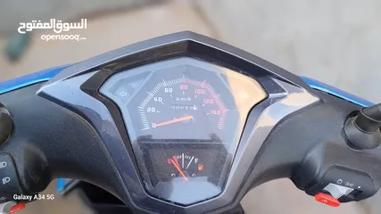  1 جديدة كيف واصلة 125cc ماشية 200كيلو صفاااار