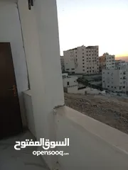  11 بيت للايجار