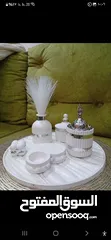  11 مزهريات وتحف