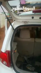  4 هيونداي كلك لونها ابيض 2003