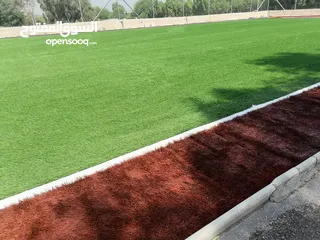 4 عشب صناعي واكسسوارات الملاعب