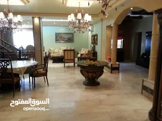  11 دابوق فيلا 600م مستقله قرب القصور الملكيه موقع مميز جدا ذات إطلاله مميزه بسعر مغري
