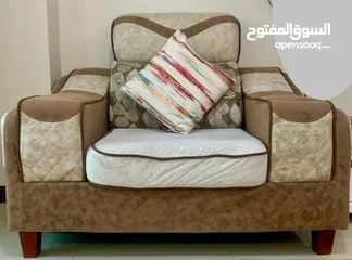  2 كراسي /كنبات للبيع Sofa for sale