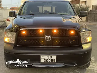  16 Dodge Ram SLT black edition