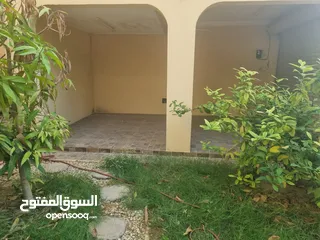  7 للبيع منزل في عراد