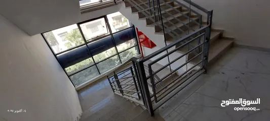  8 مكتب لقطه في الماصيون