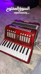  1 Parrot accordion