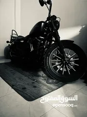  1 Harley Davidson iron 883 2013 Black Edition