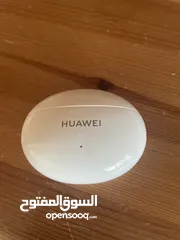  1 Huawei airbuds