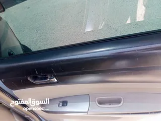  12 تويوتا بريوس 2005 هايبرد وارد امريكي