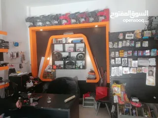  4 محل للبيع لعدم التفرغ