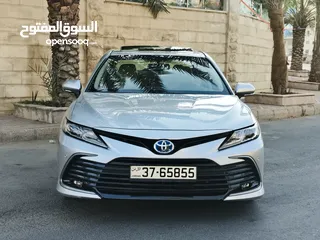  4 تويوتا كامري 2023 GLE كامله الاضافات صيانه الشركه.... قطعة مسافة 40 الف كم