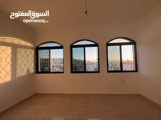  1 شقه للايجار في صافوط الحي الشرقي حد الجبيهه