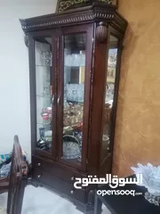  6 طاولة سفرة مع 8 كراسي وبوفيه للبيع