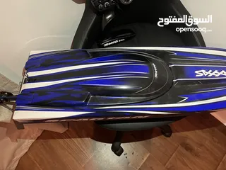  4 Traxxas boat