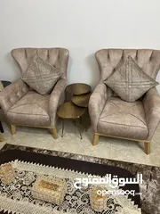  3 طقم كنب فاخر 7 مقاعد بحالة الوكالة