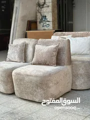  1 طقم كنب جديد،قصة جديدة ومميزة(5 مقاعد وبرسمة جديدة للمقعد الثلاثي)