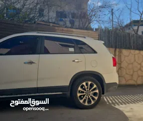  2 جيب كيا 7مقاعد بحالة ممتازه