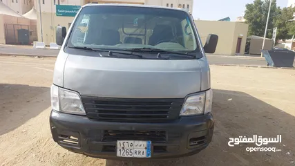  6 Nissan Van