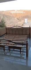  7 تخت مجوز لشخصين للبيع بحاله جيدة جداً