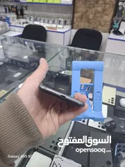  5 IPhone 11 128GB بحالة ممتازة بسعر مناسب