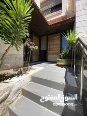  5 شقة ارضية للايجار في ام السماق / كراج مستقل