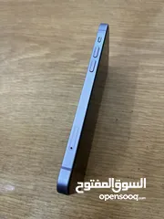 3 التلفون بحالة ممتازة بطارية 82 ، السعر 230 قابل للتفاوض ما بقصر مع صاحب النصيب ان شاءالله.