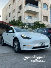  1 TESLA MODEL Y 2021