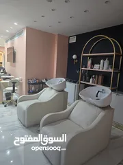  11 صالون نسائي