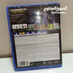  2 CD FIFA 22 للبيع بحاله ممتازه PS4