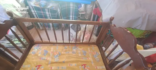  5 سرير اطفال مع خزانة