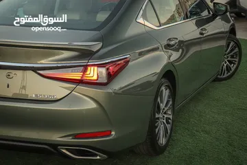  6 لكزس ES 350 2019 زيتوني