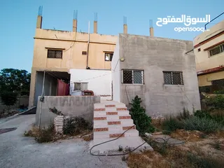  11 منزل طابقين للبيع كامل الزرقاء-الهاشمية من المالك مباشرة بسعر مغري