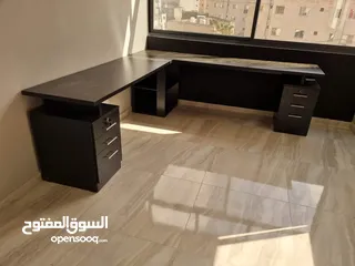  4 مكتب طاولة جيمينج زاوية اطلبها الان من لامينيت للأثاث المكتبي على متوفر بعدة ألوان وقياسات وموديلات
