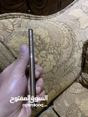  5 ايفون 11 برو مساحه 256 بحاله ممتازه