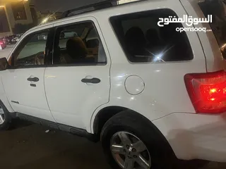  8 فورد اسكايب