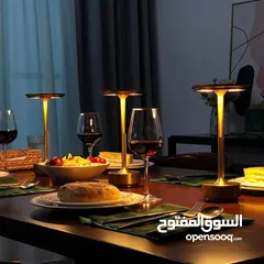  6 تيبل لامب لمس ألمنيوم، متعدد الألوان ودرجات الإنارة، يضفي على المكان لمسة رقي وراحة